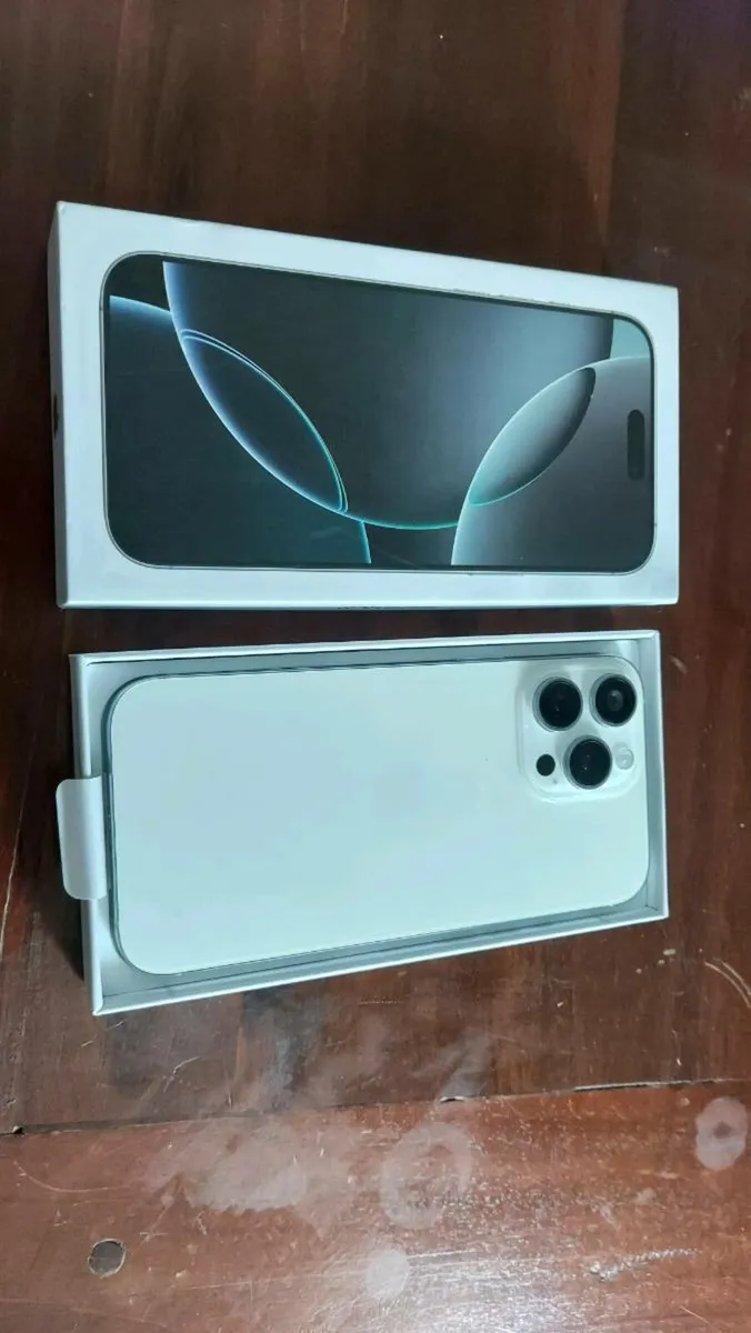 Iphone 16 pro copy - Image 1
