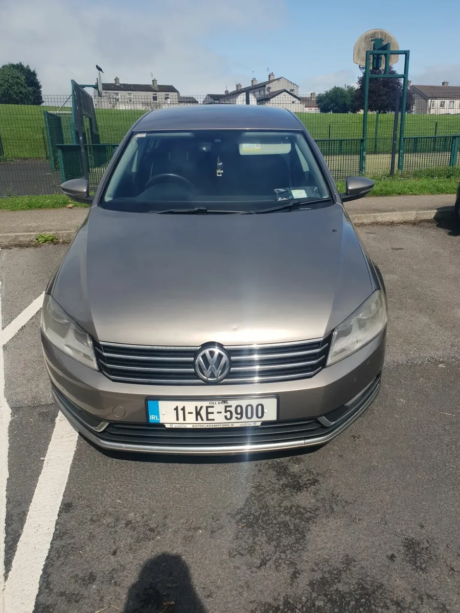 Volkswagen Passat 2011 - Image 1