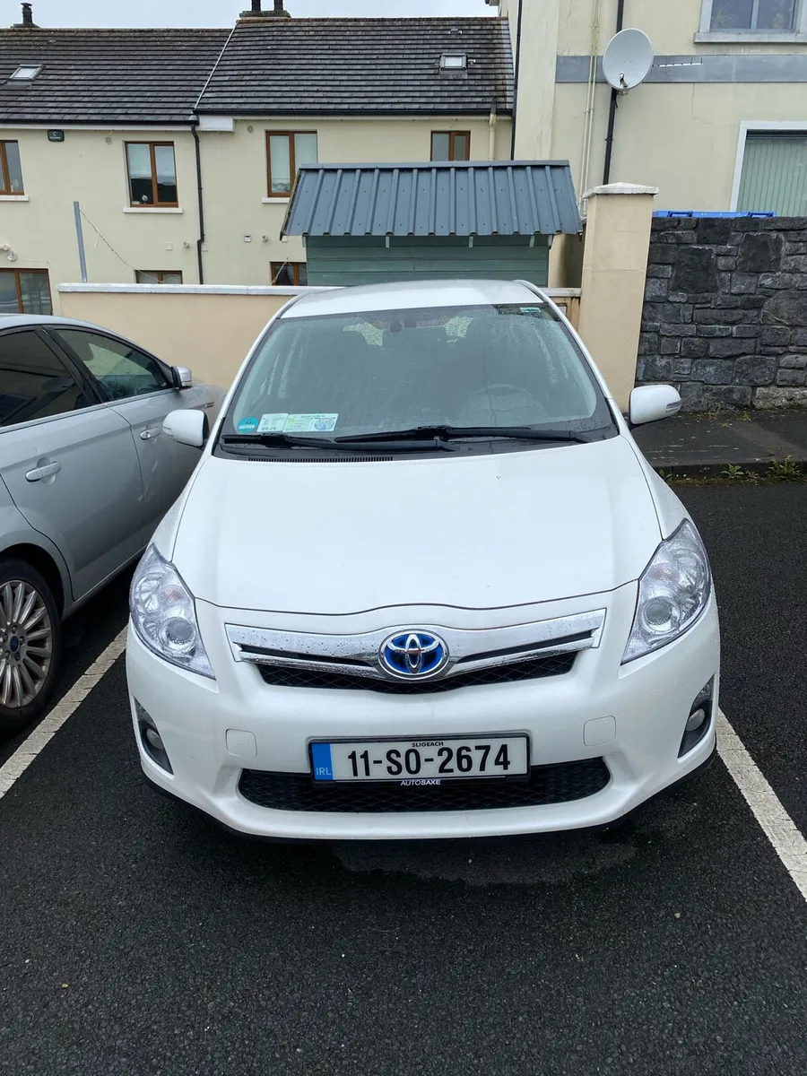 Toyota Auris Hybrid / left hand drive - Image 2