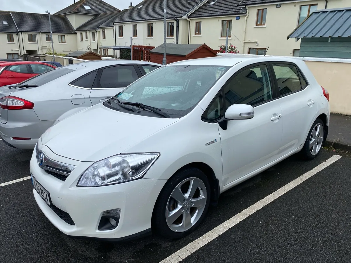 Toyota Auris Hybrid / left hand drive - Image 3