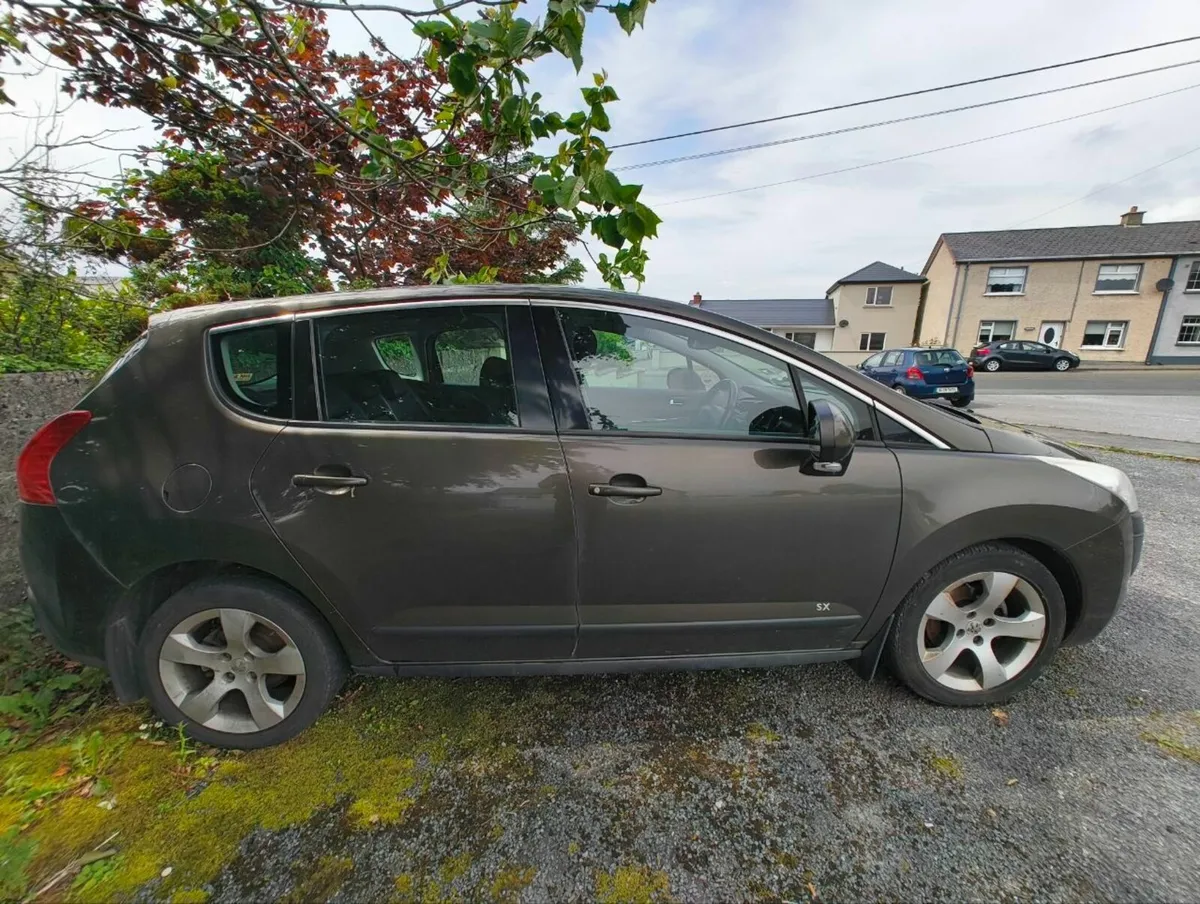 Peugeot 3008 2010 - Image 2
