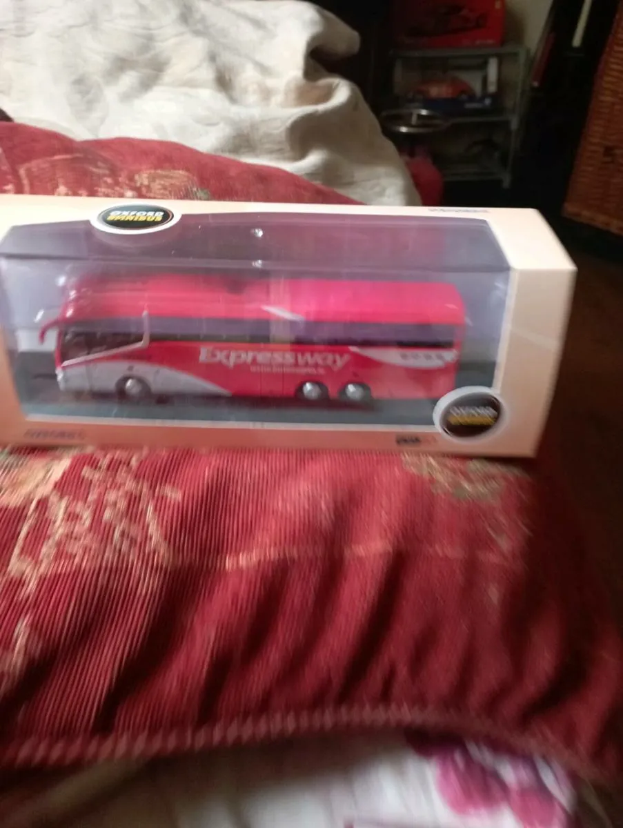 IRISH TRANSPORTS DIE-CAST MODLES BUSES - Image 3