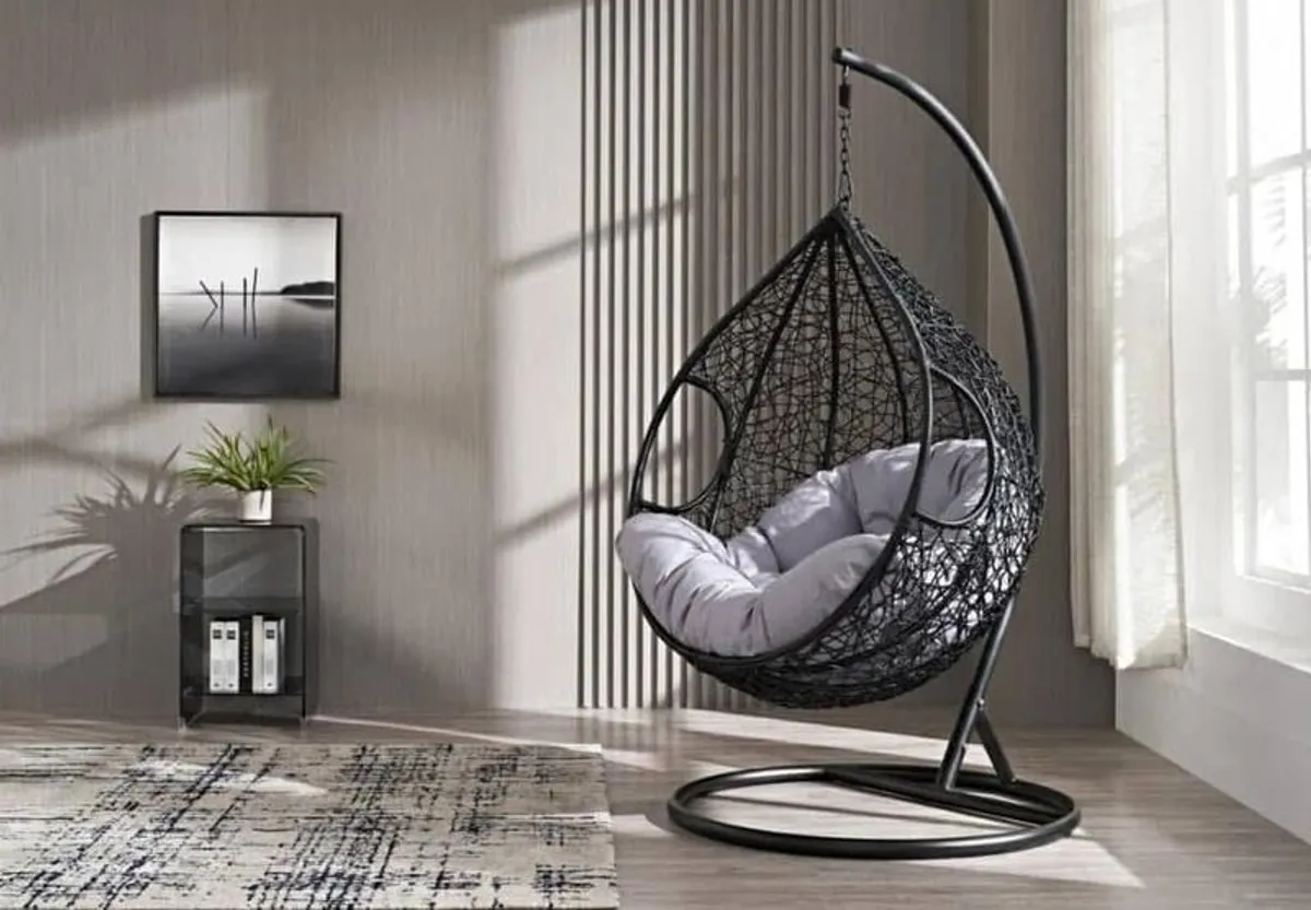 Egg Chair Brand New - Image 1
