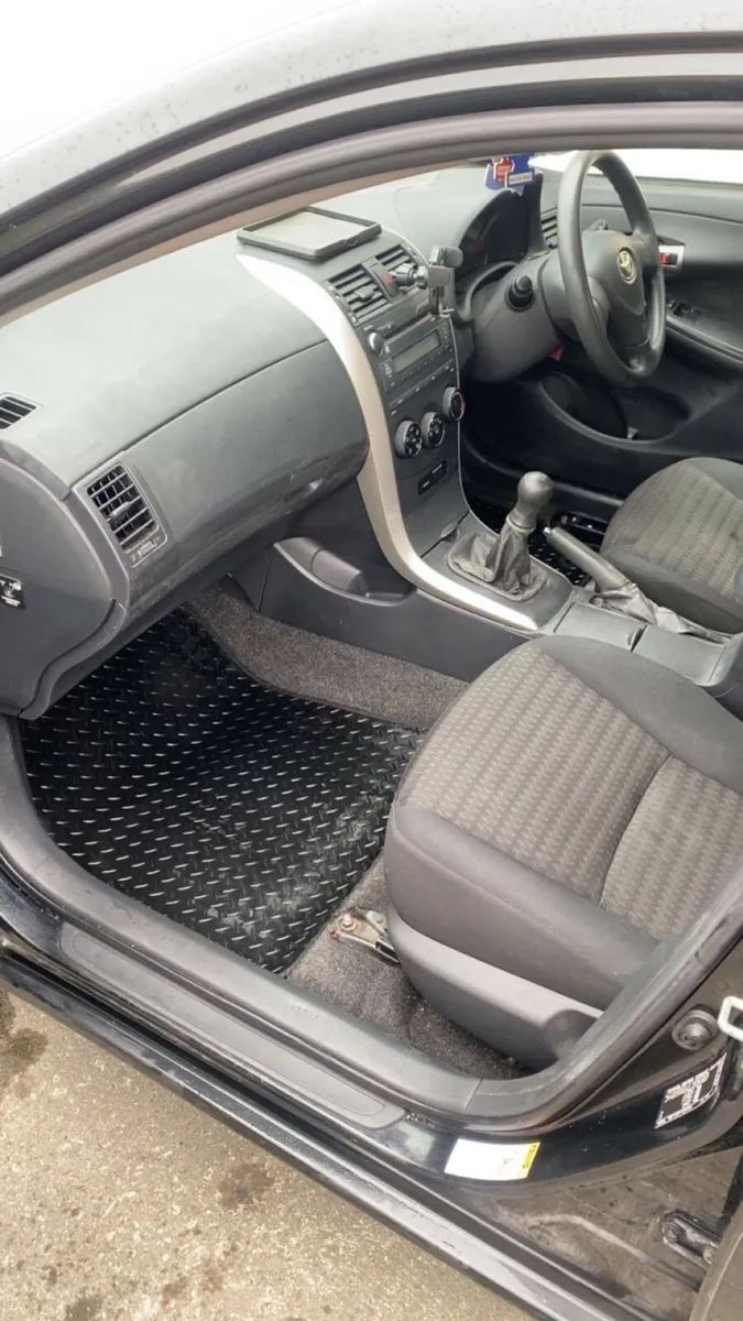 Toyota Corolla 2008 - Image 3