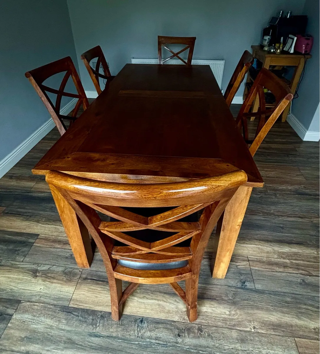 Solid wood dinning table + 8 chais - Image 1