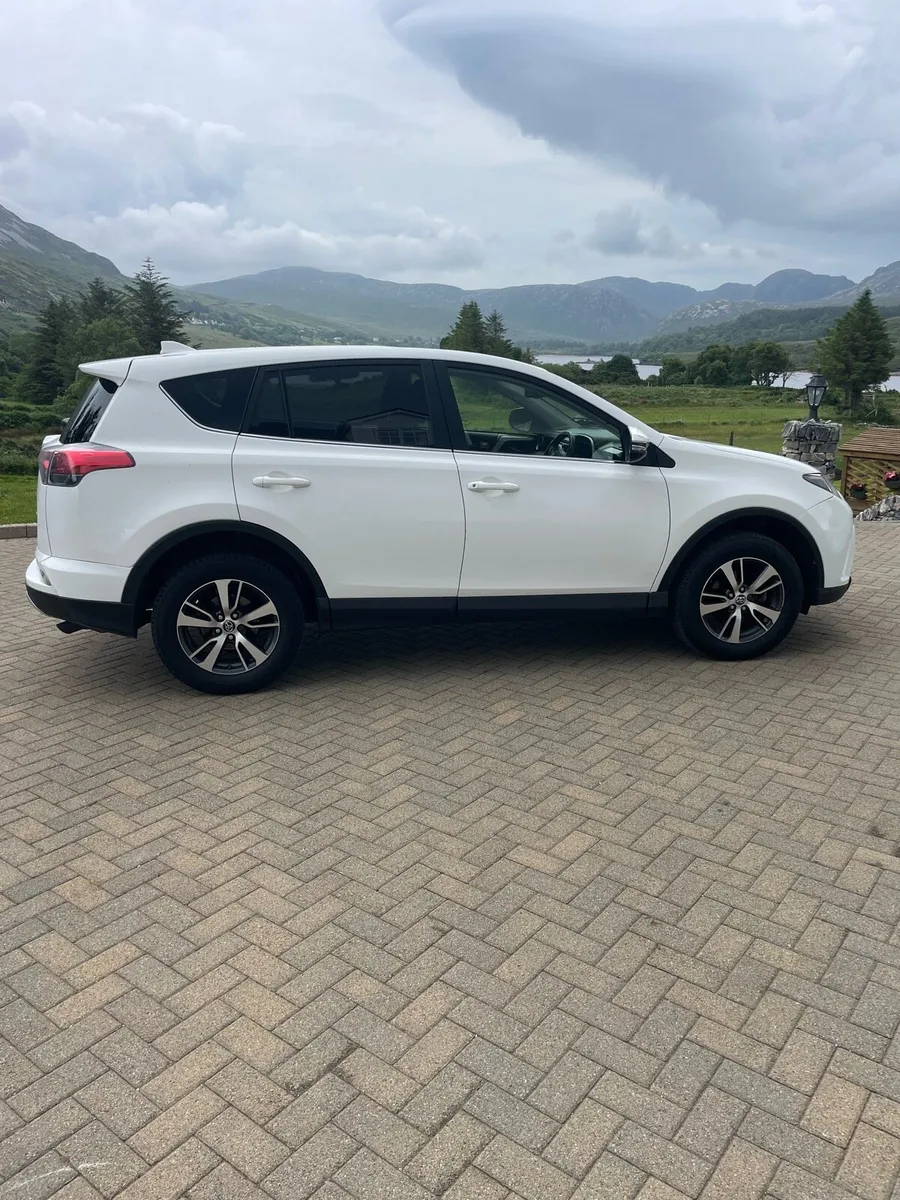 Toyota - Image 4