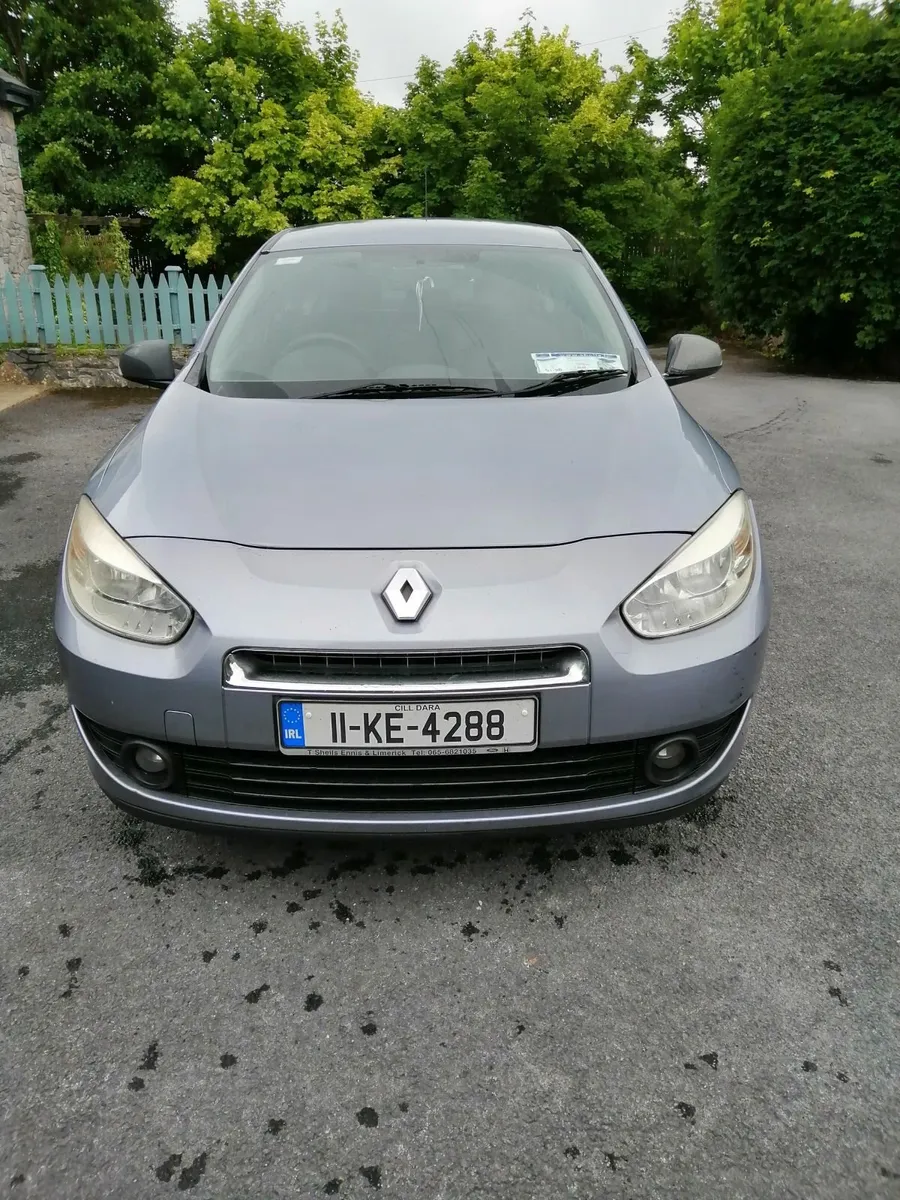 Renault Fluence 2011 - Image 2