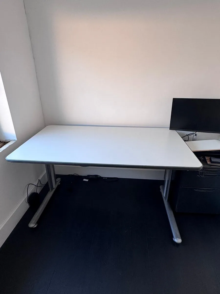Desk - Image 3