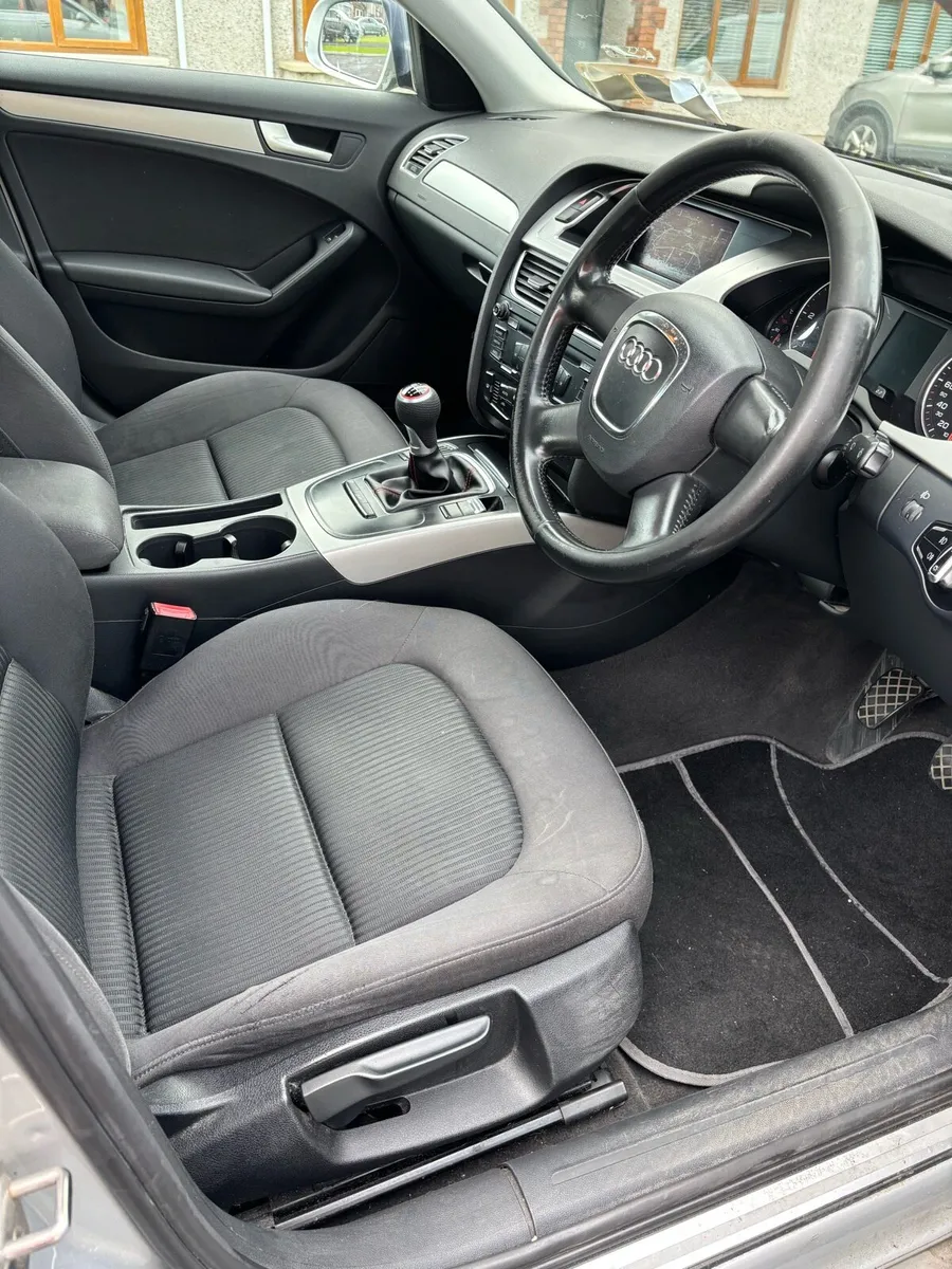 Audi A4 2.0L NCT 06/26 - Image 4