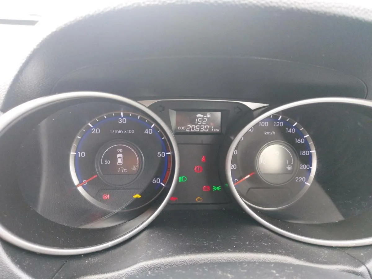 Car - Image 4