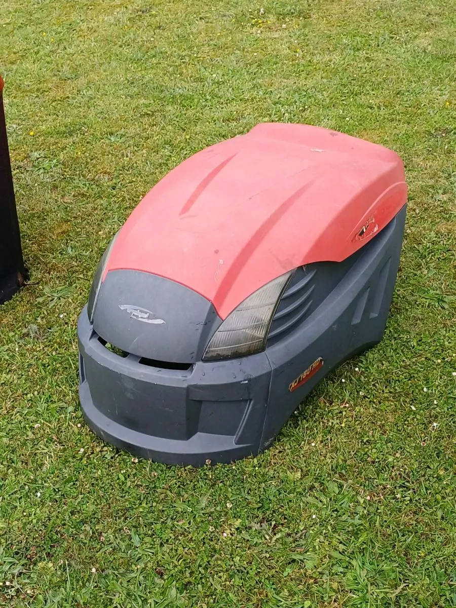 Lawnmower boxes and bonnet - Image 1