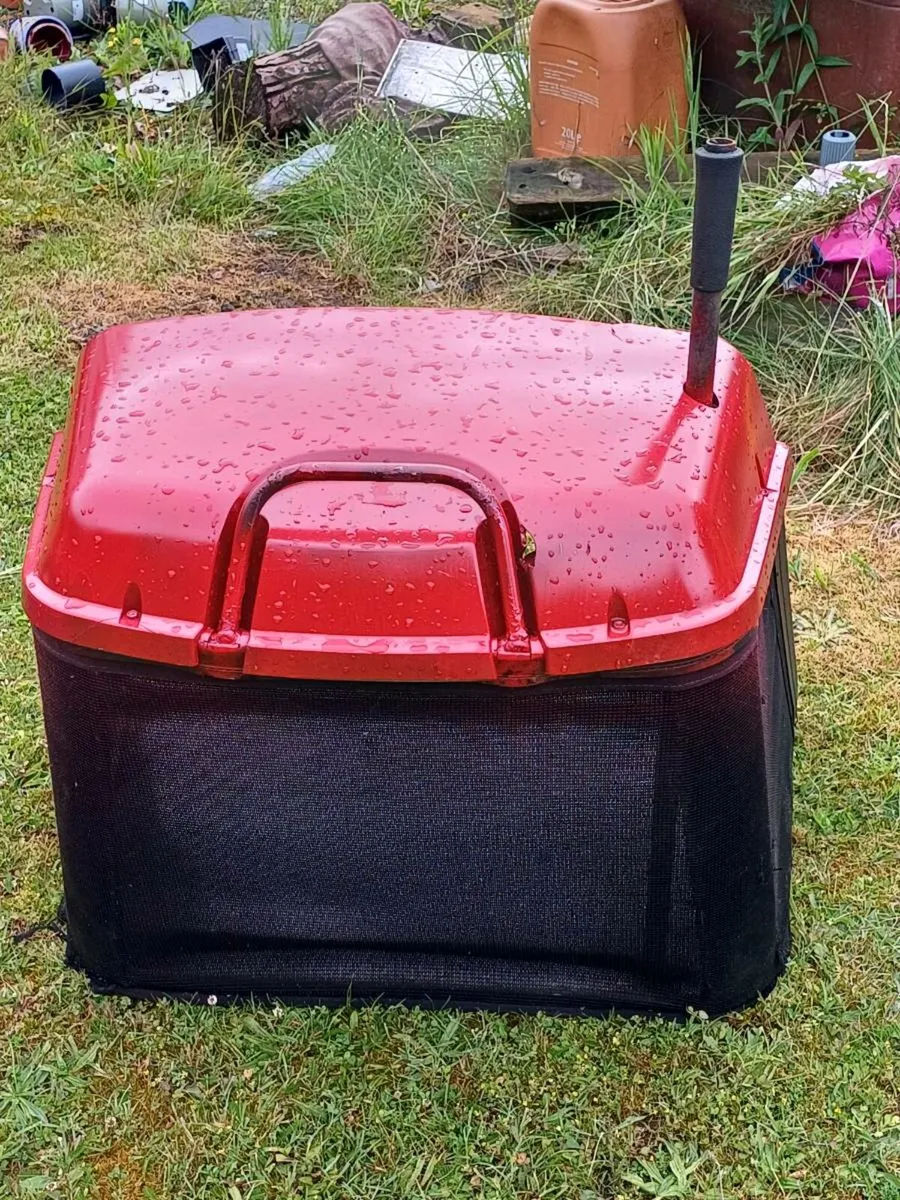 Lawnmower boxes and bonnet - Image 3