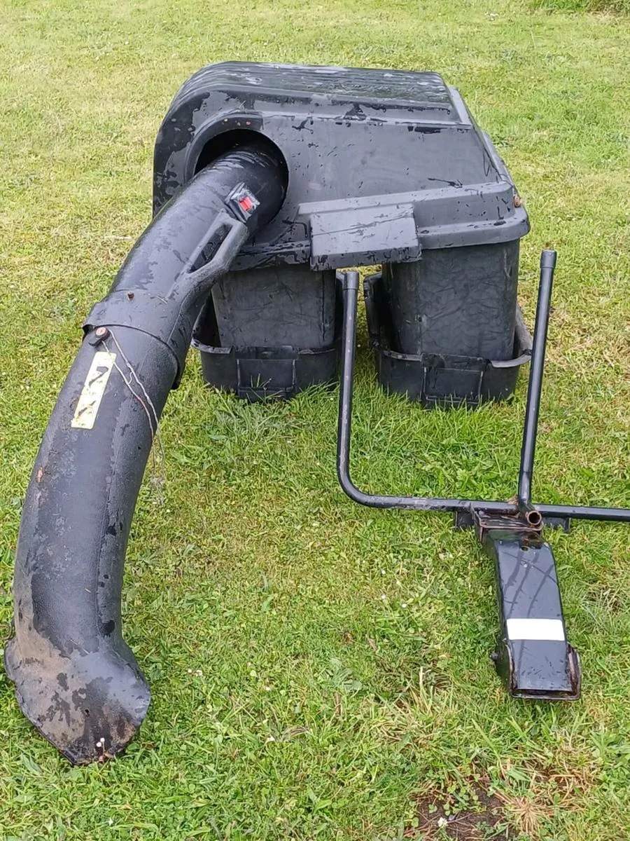 Lawnmower boxes and bonnet - Image 4