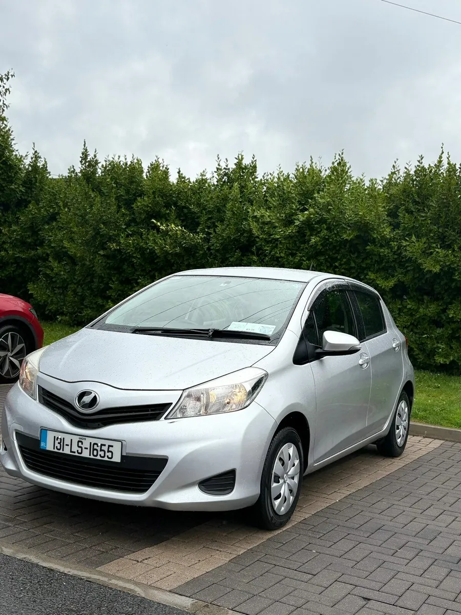 TOYOTA VITZ 2013 1.0 LTR AUTOMATIC - Image 3