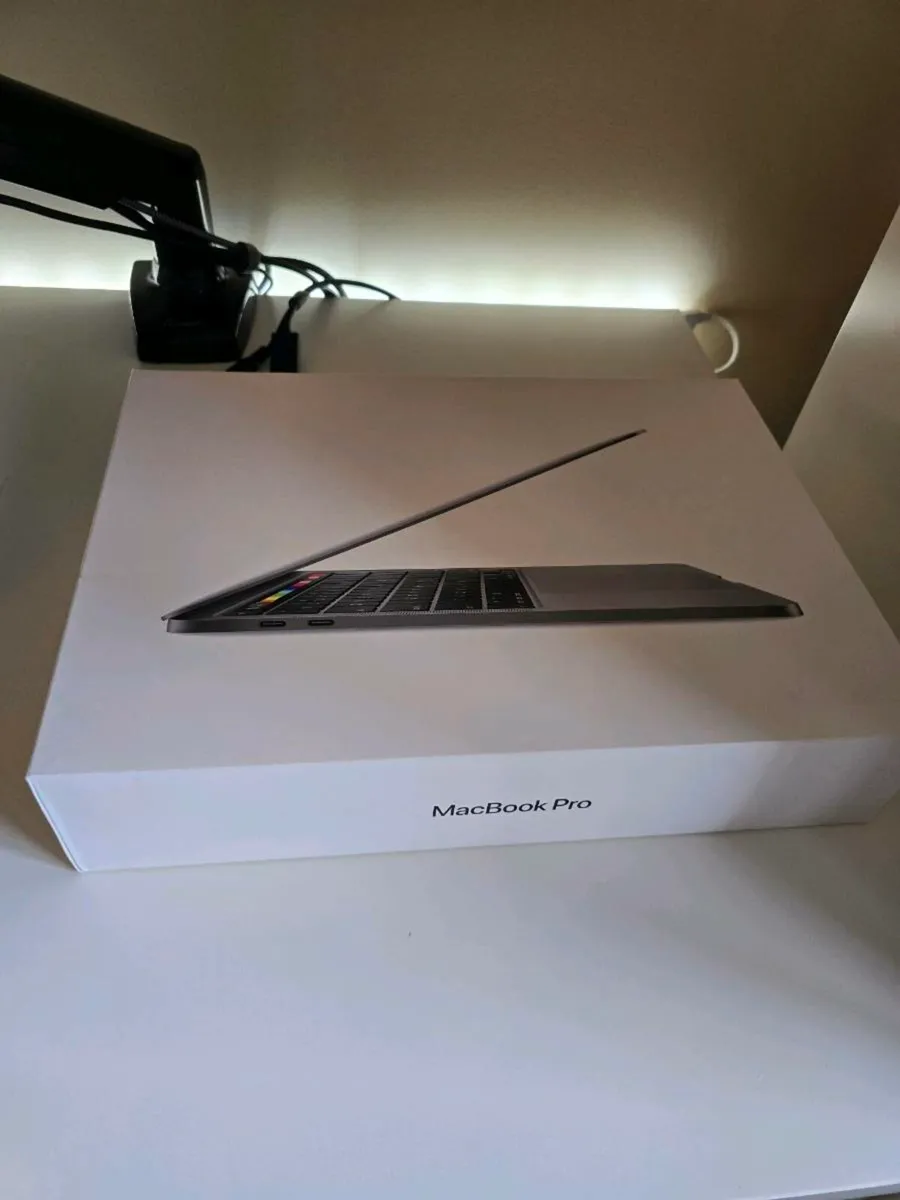 MacBook Pro 13inch (A2251) i7 2.3GHz 32GB RAM 1TB - Image 1