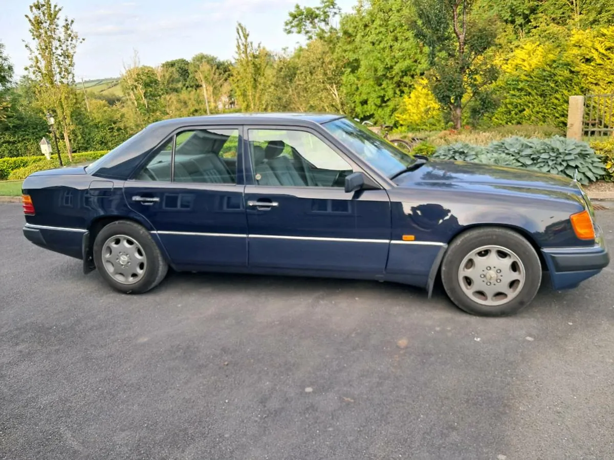 Mercedes e300d - Image 1