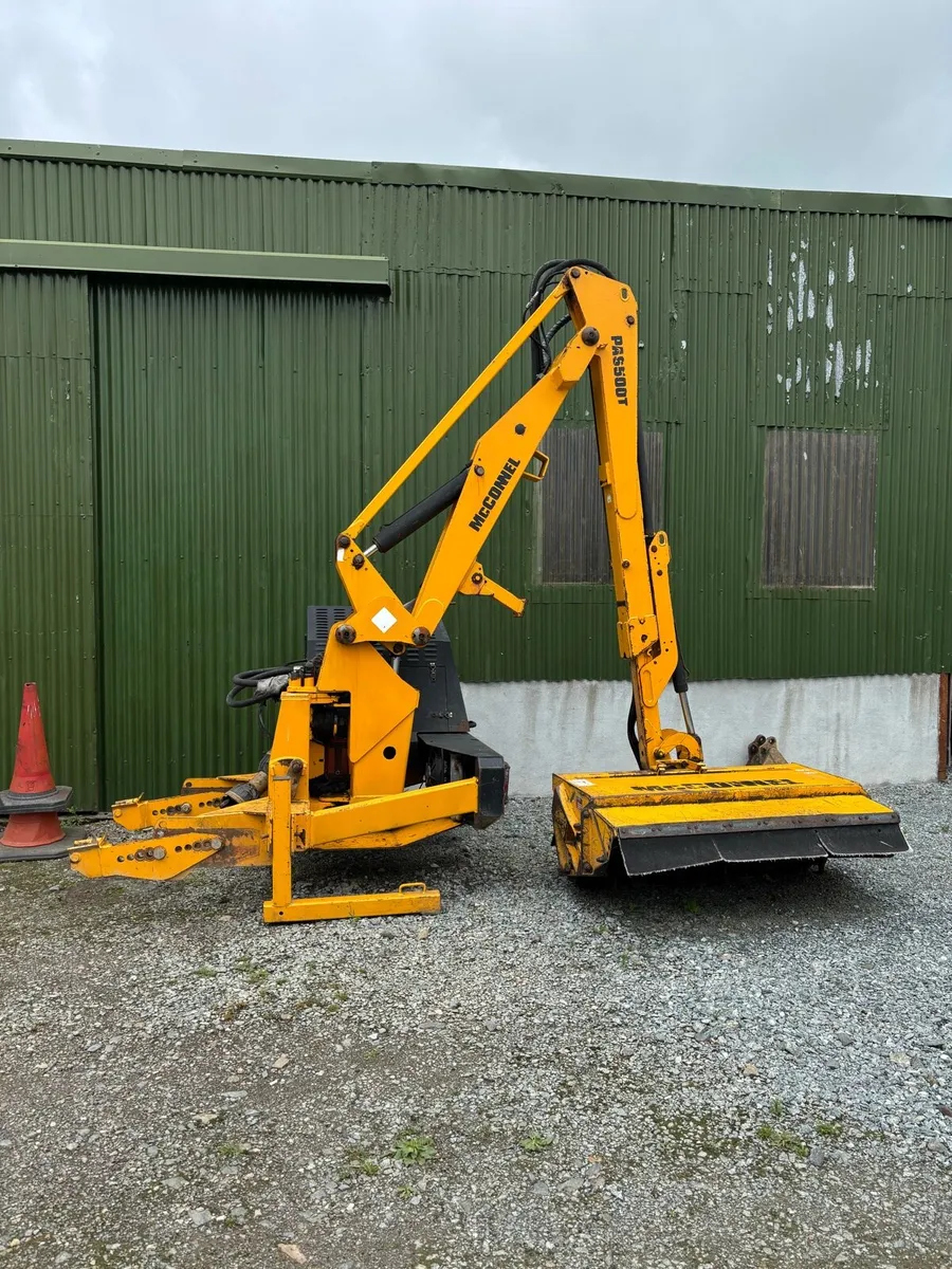 McConnell 6500T Hedgecutter - Image 1