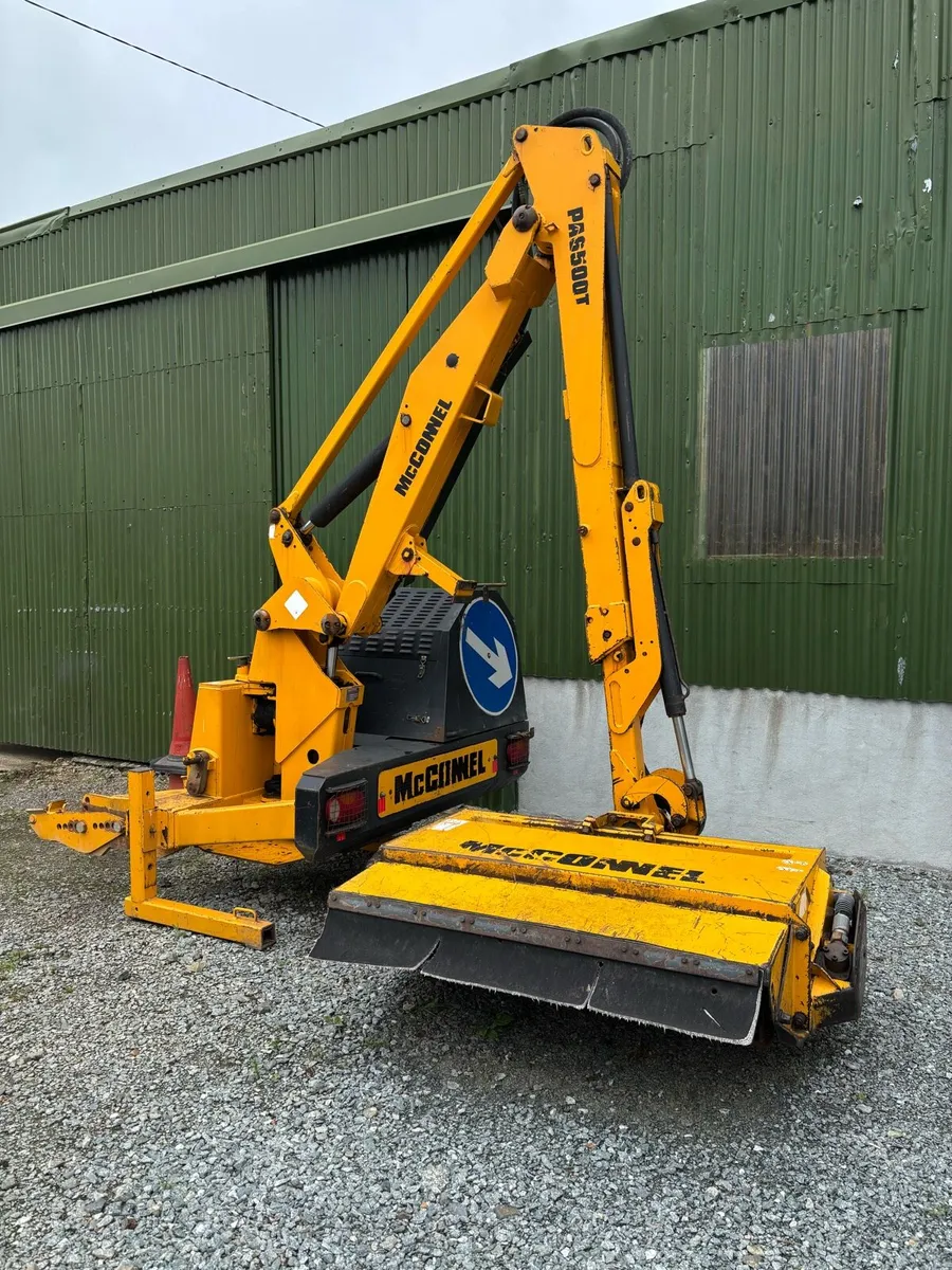 McConnell 6500T Hedgecutter - Image 2
