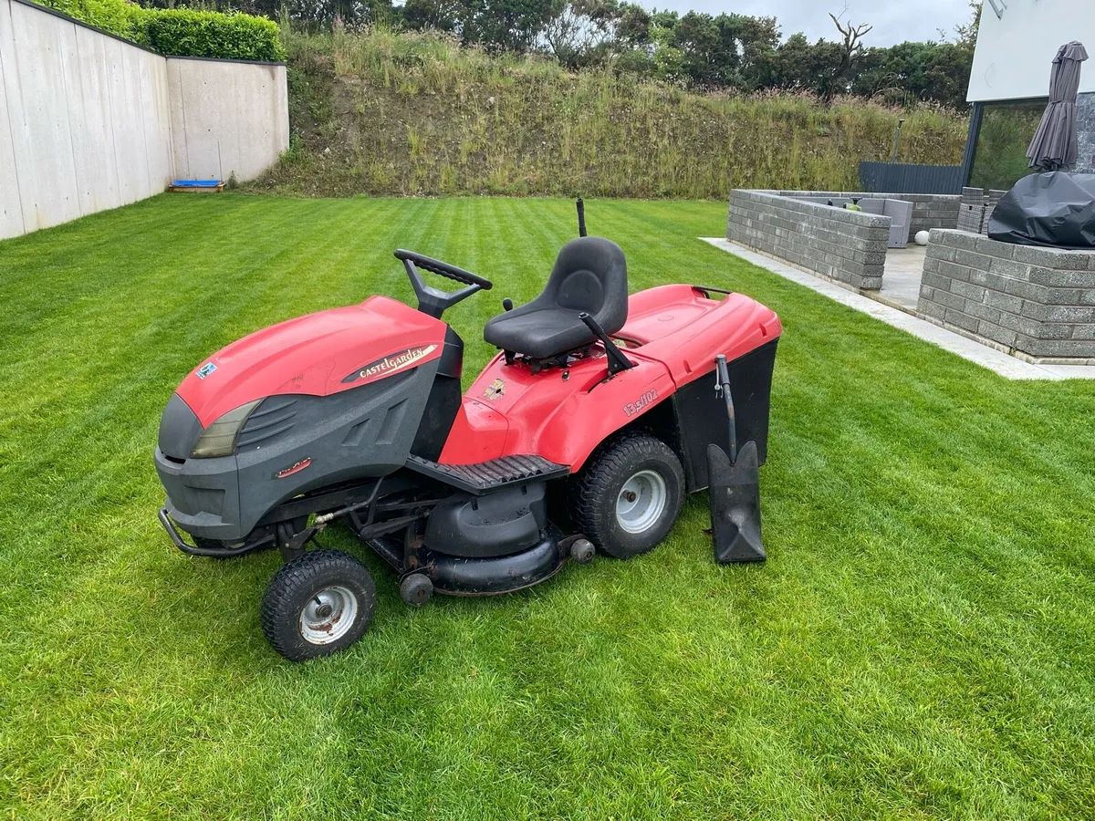 Ride on lawnmower - Image 2