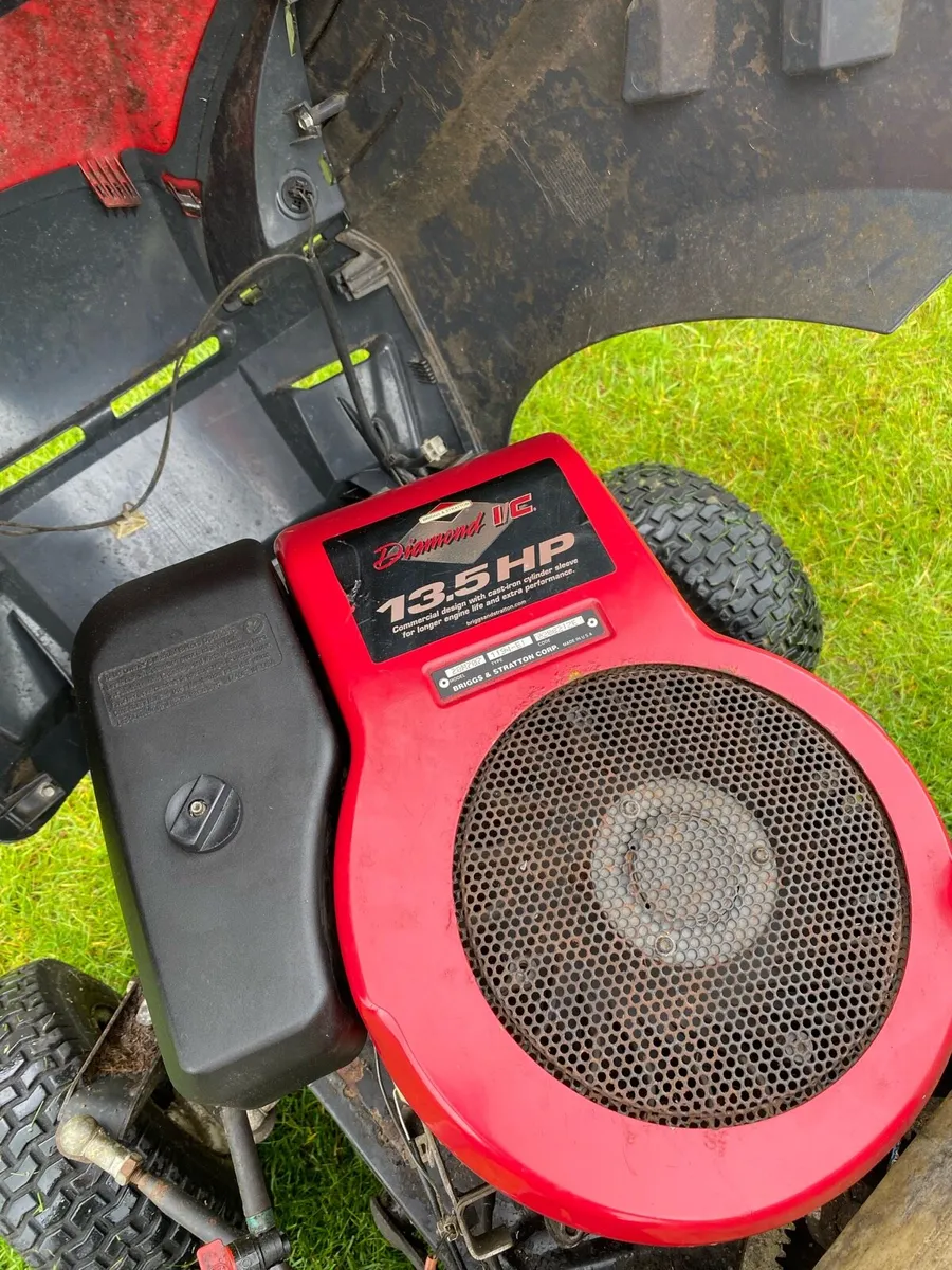 Ride on lawnmower - Image 3