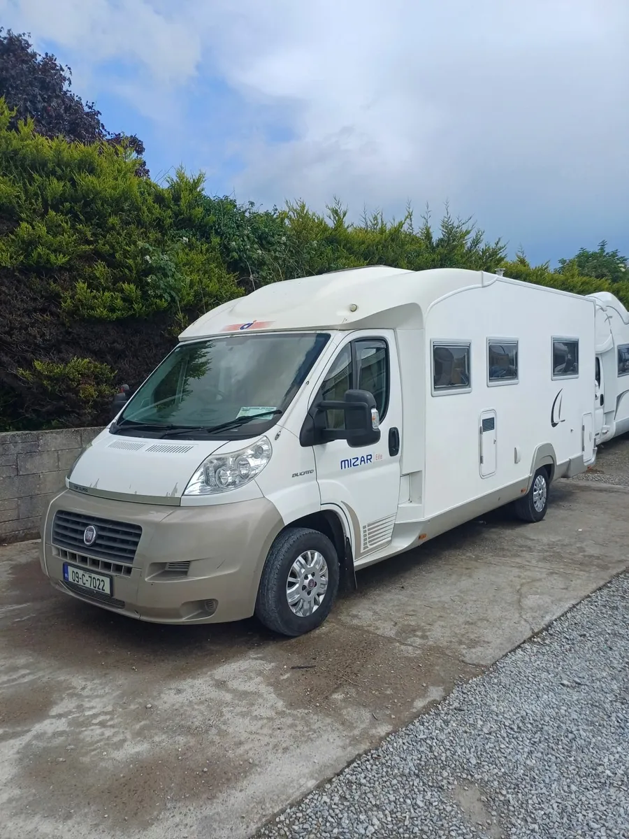 Camper - Image 2