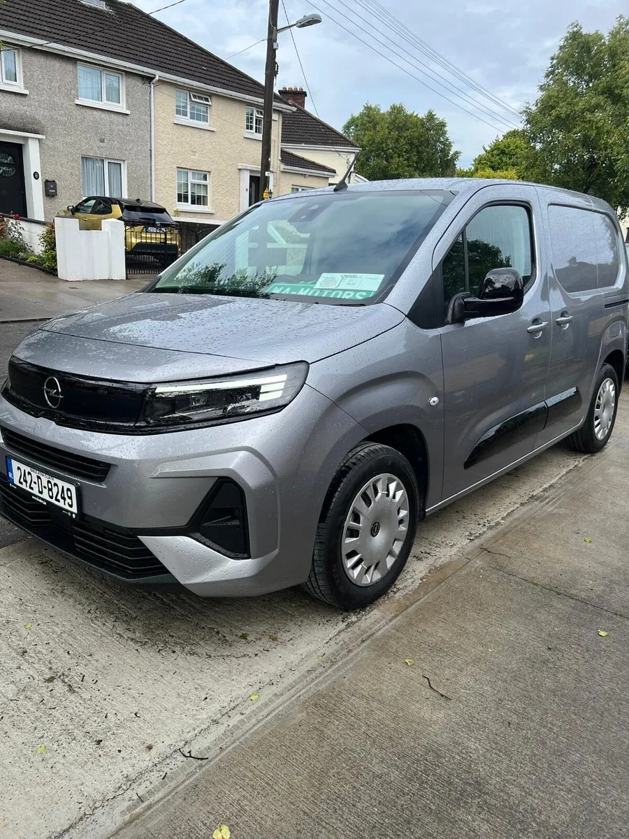 242 Opel combo sportive - Image 1