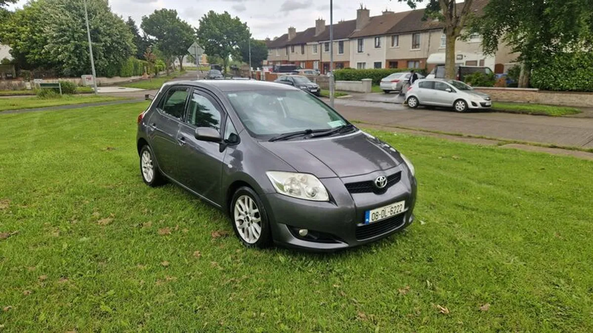 08 Toyota Auris diesel - Image 1