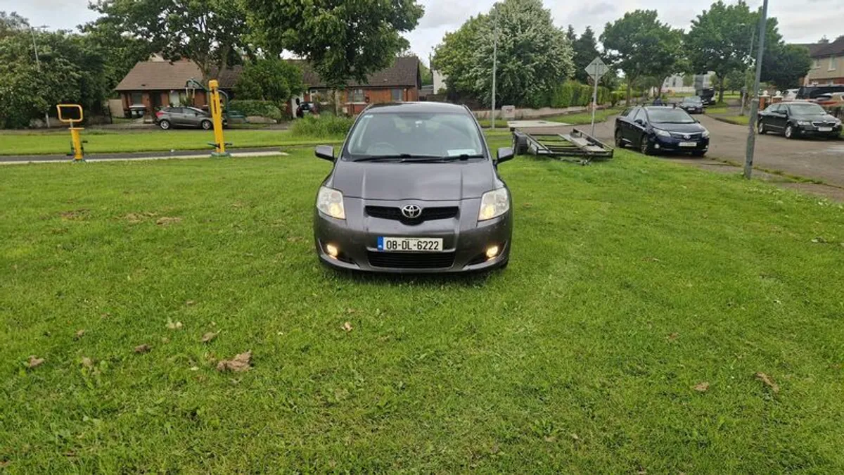 08 Toyota Auris diesel - Image 3