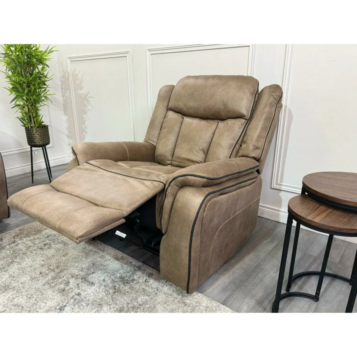 Westfield 32 & 311 Sofa Sets - Image 4