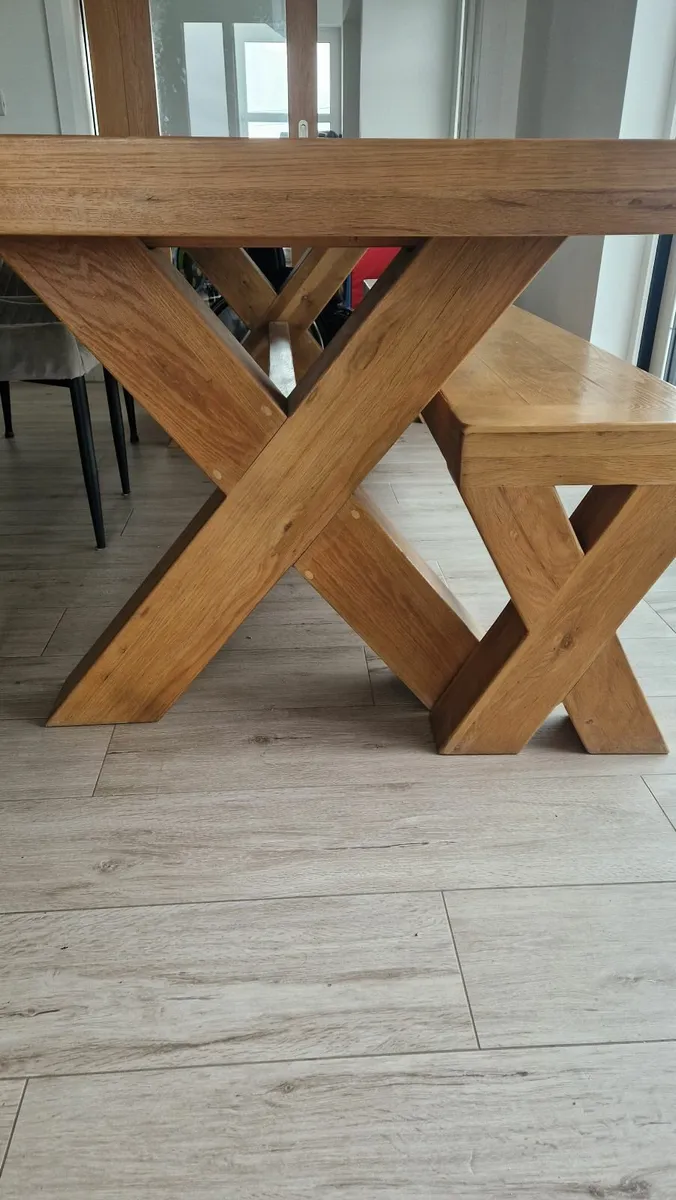 Solid pine table and bench - Image 2