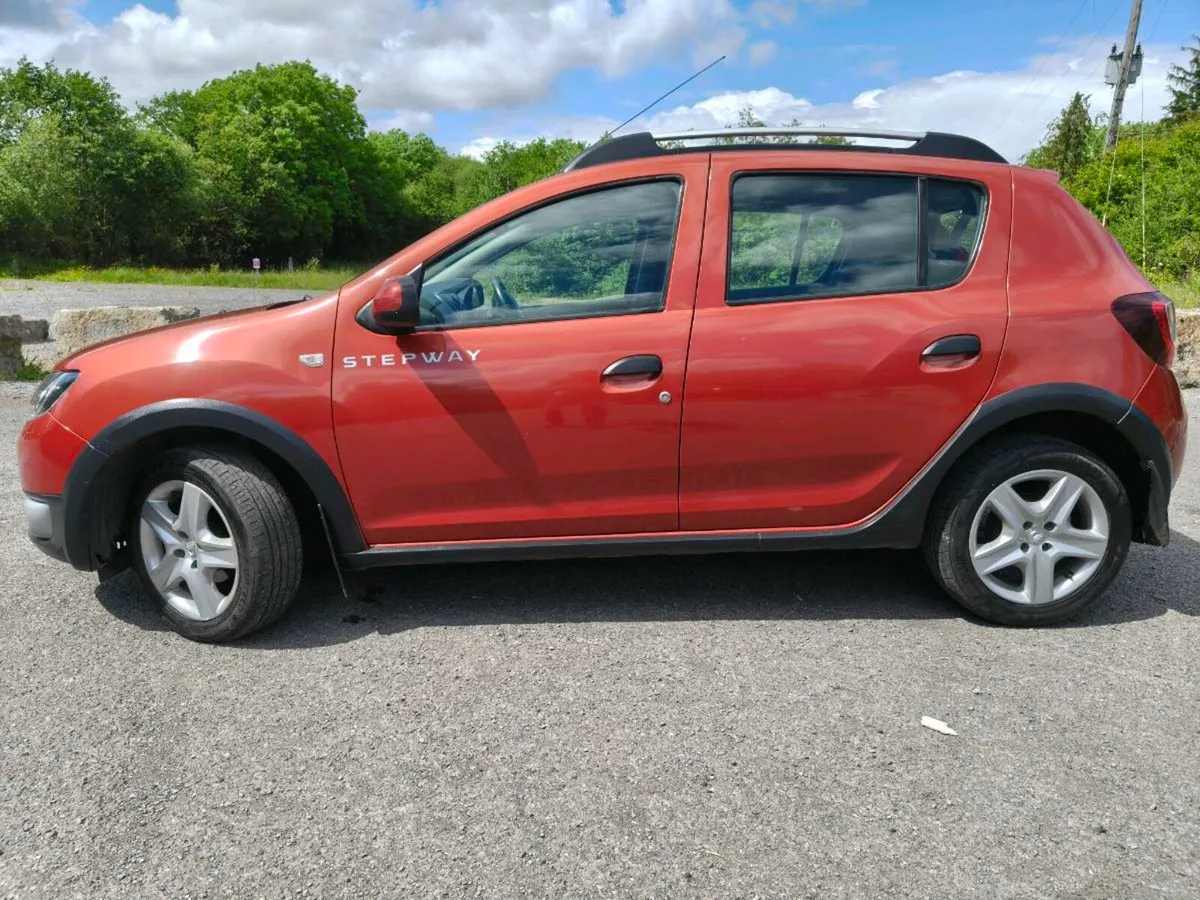 Dacia Sandero Stepway 1.5 dci Top Spec model - Image 4