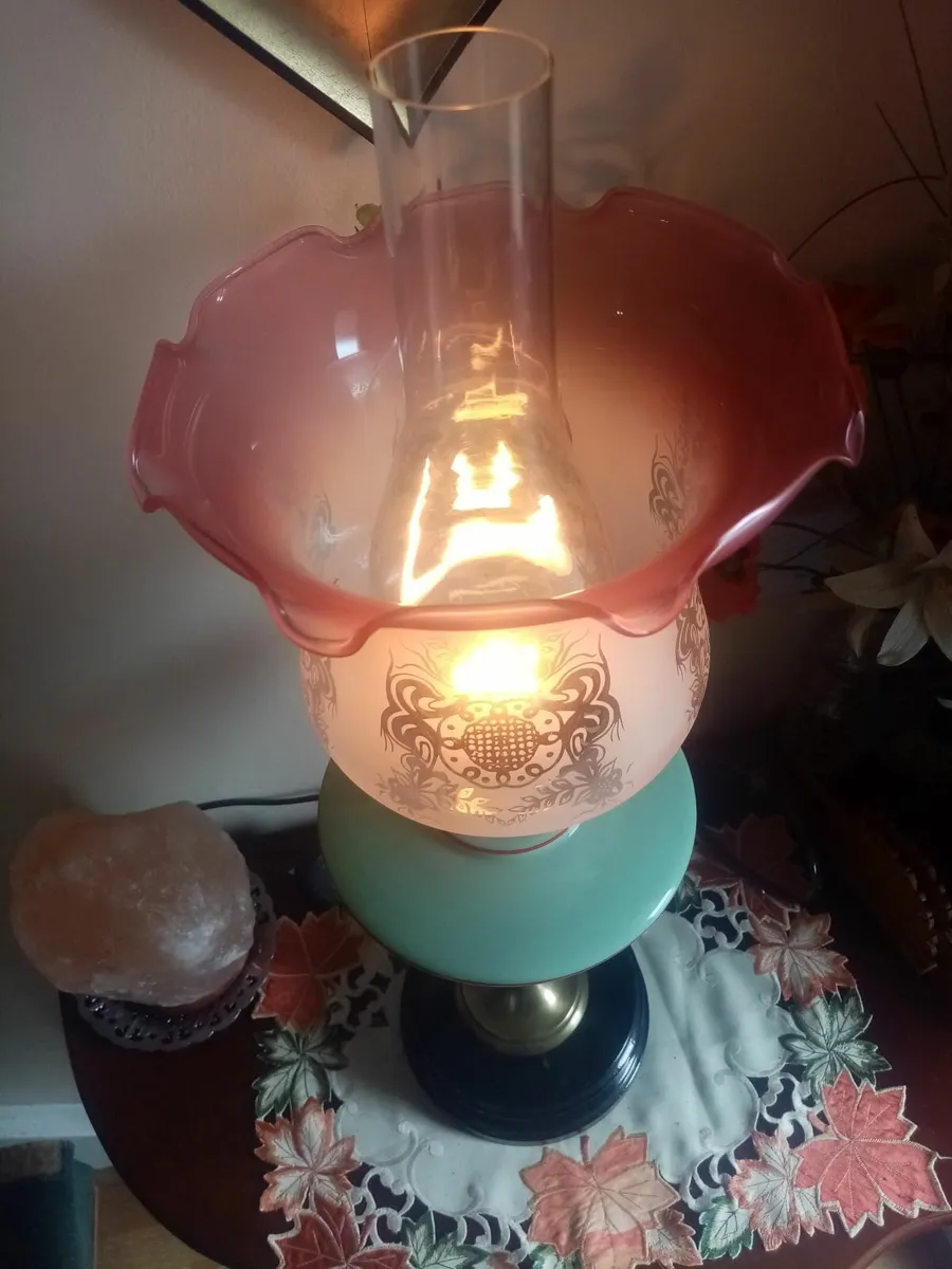 Victorian Oil Lamp - Image 4