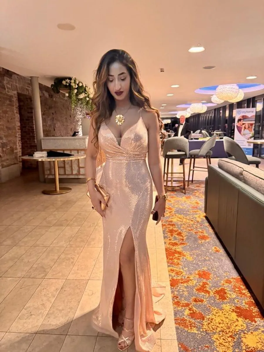 gown - Image 1