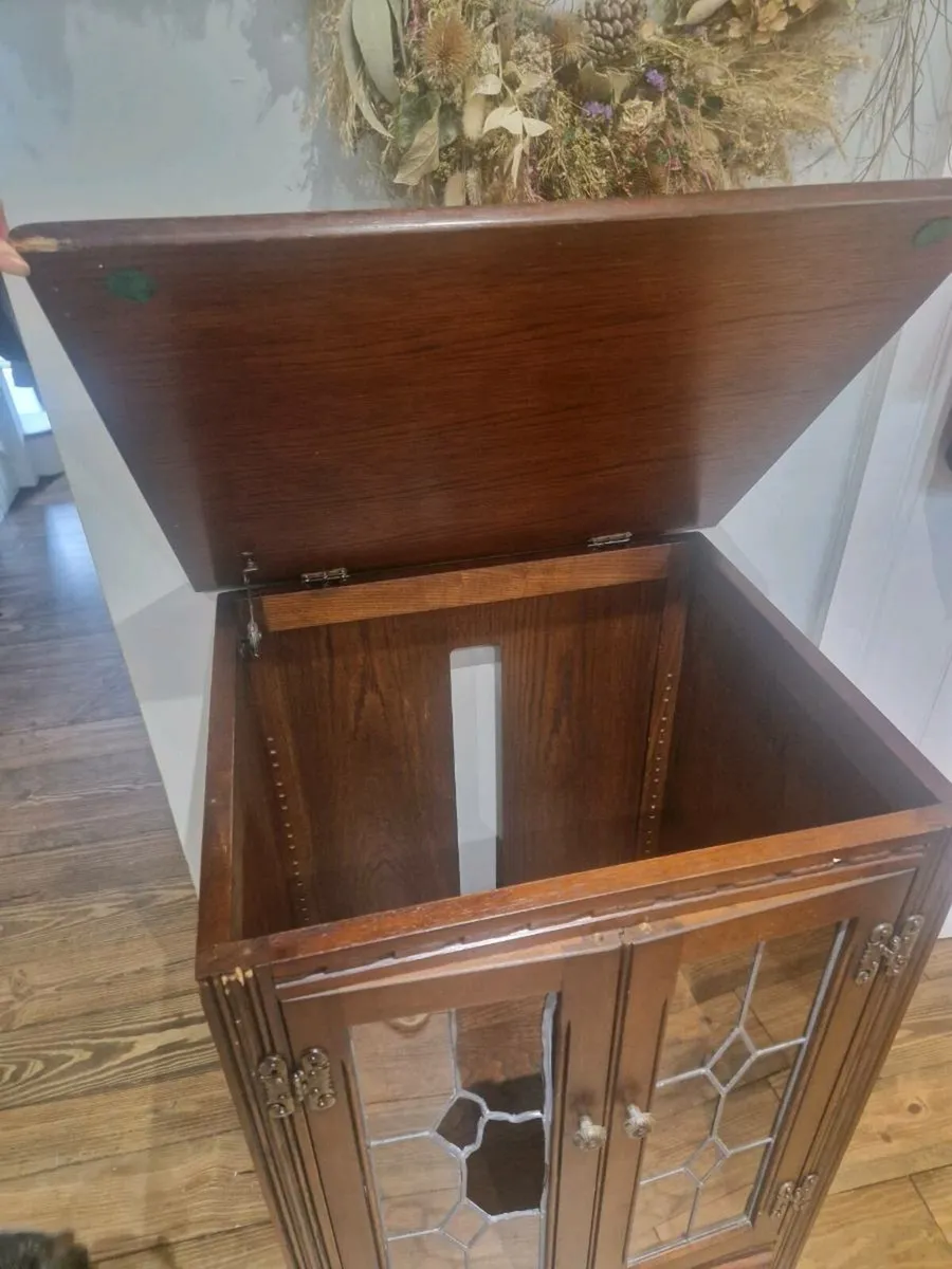 Cabinet - Image 3
