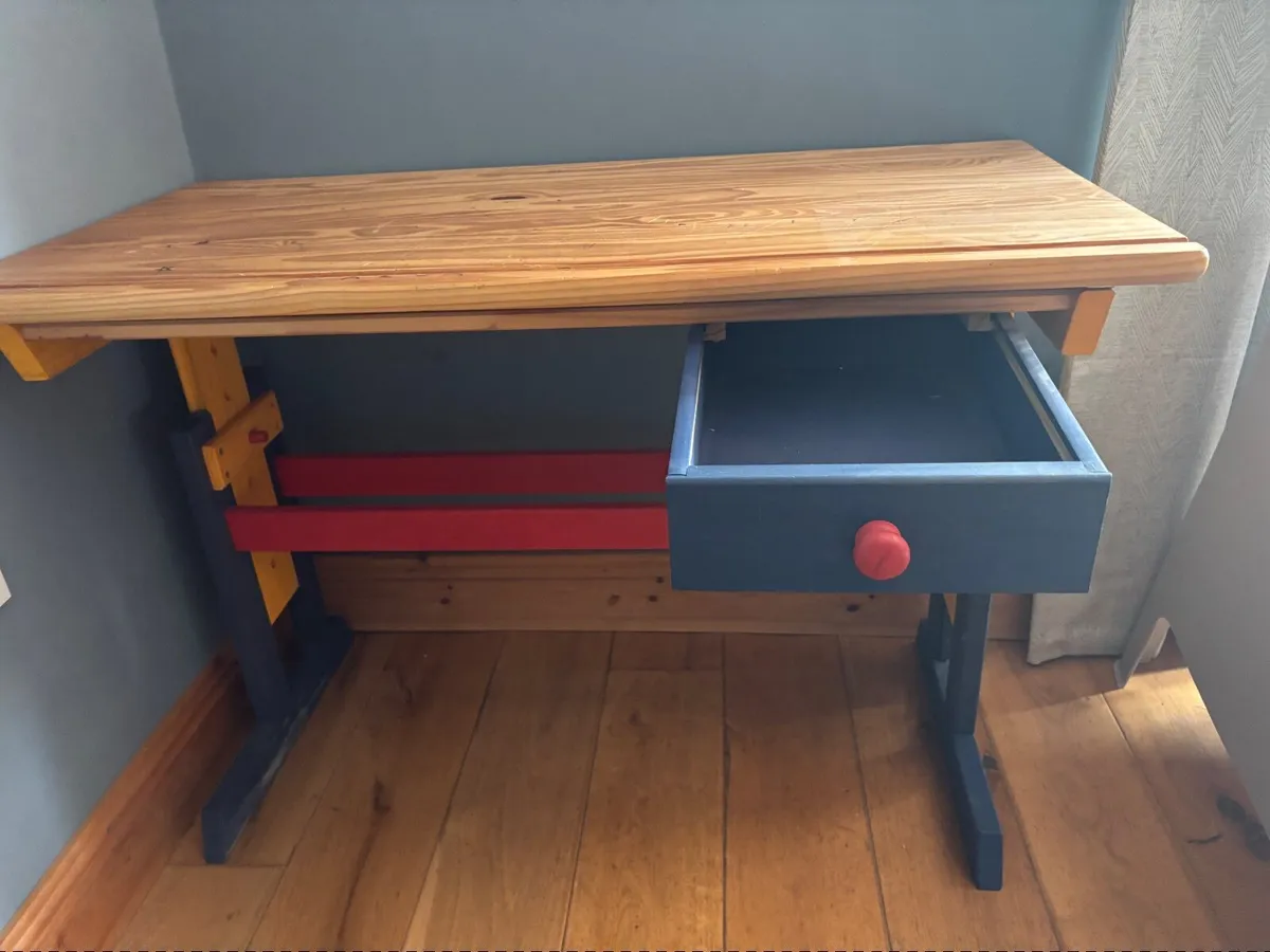 Desk - Image 1