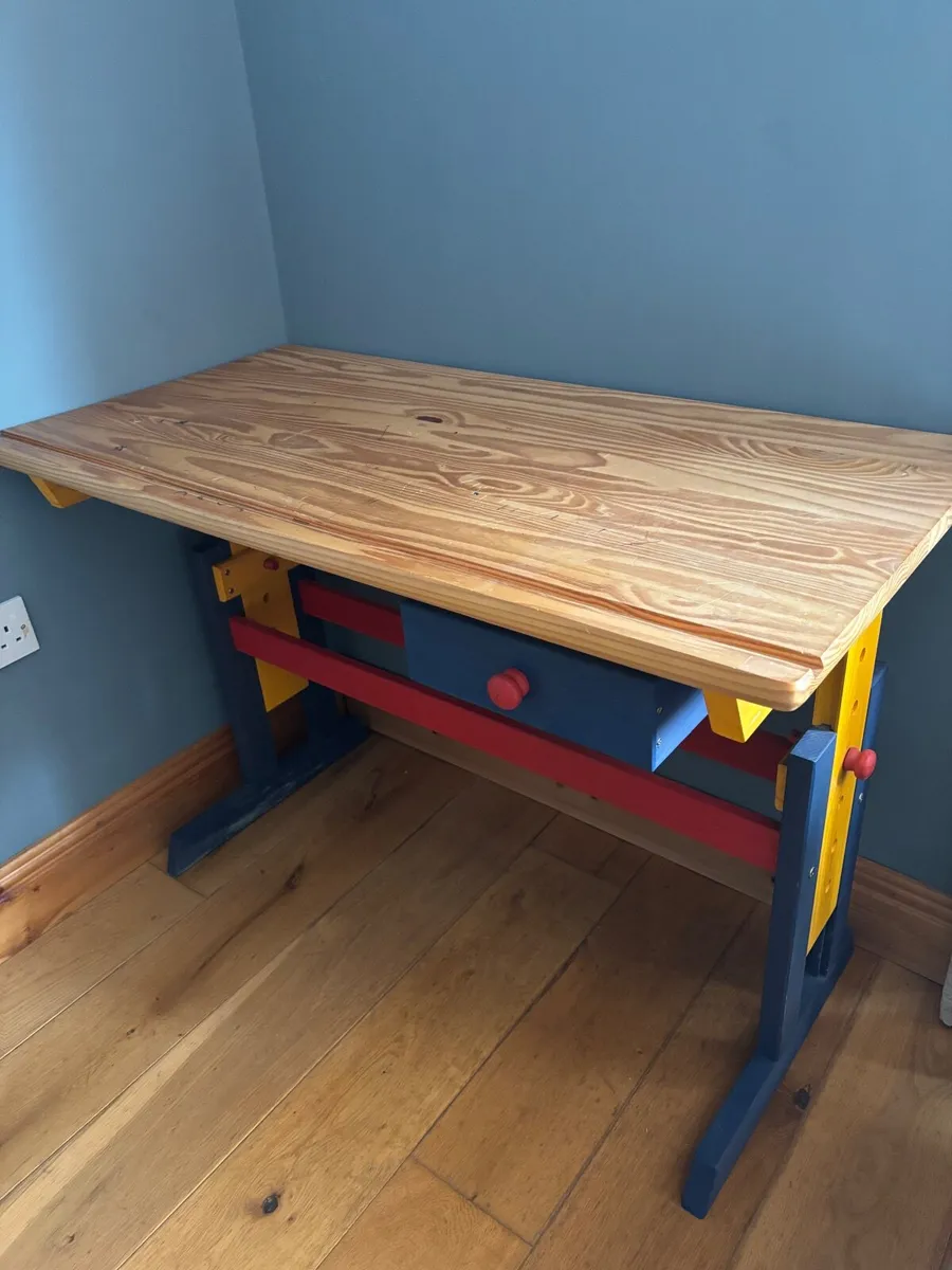 Desk - Image 2