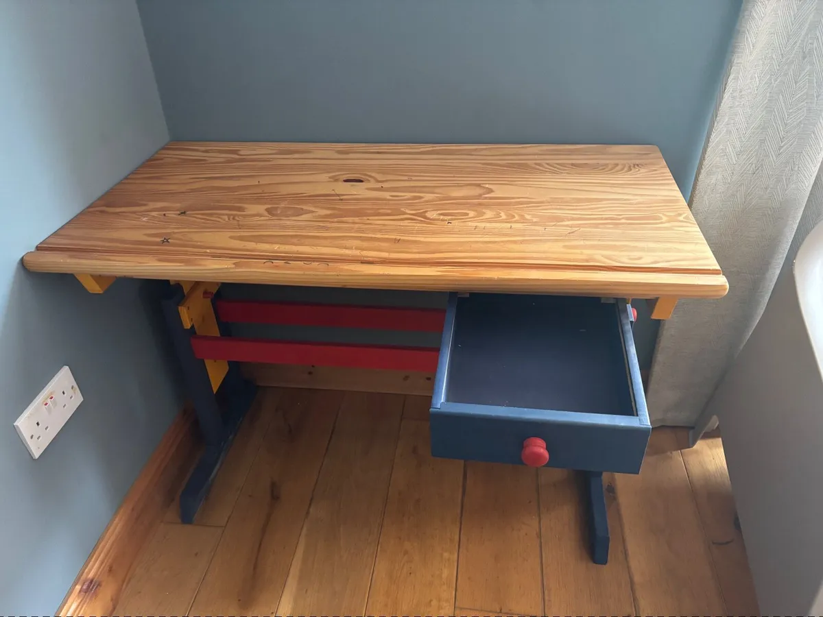 Desk - Image 3