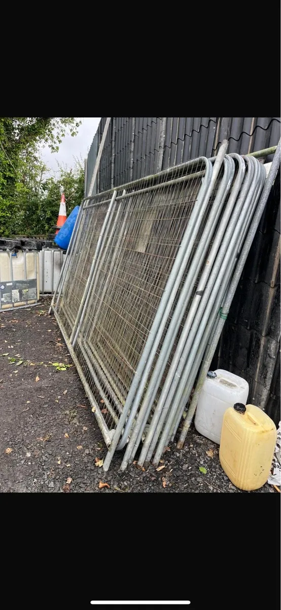 10 Sections of Heras Fencing - Image 1