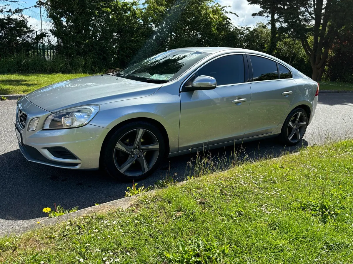 Volvo S60 R-DESIGN D3 5 cylinder Nct& tax  4250€ - Image 2