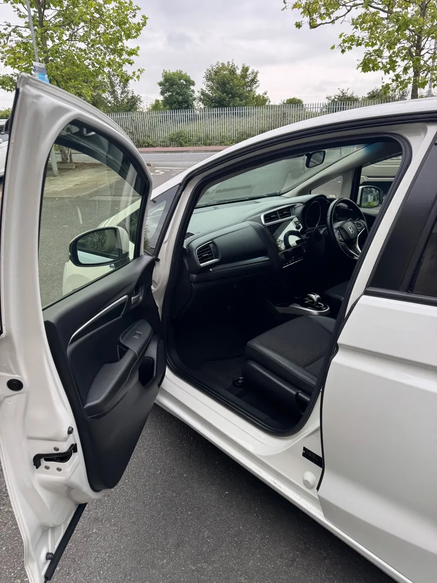Honda Fit 2018 - Image 4
