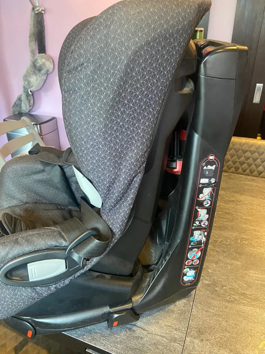 Maxi cosi car seat - Image 3