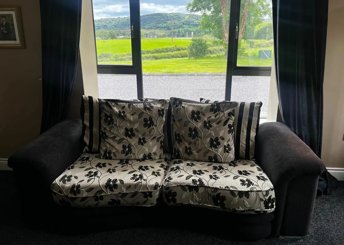 Couch - 4 Piece set - Image 4