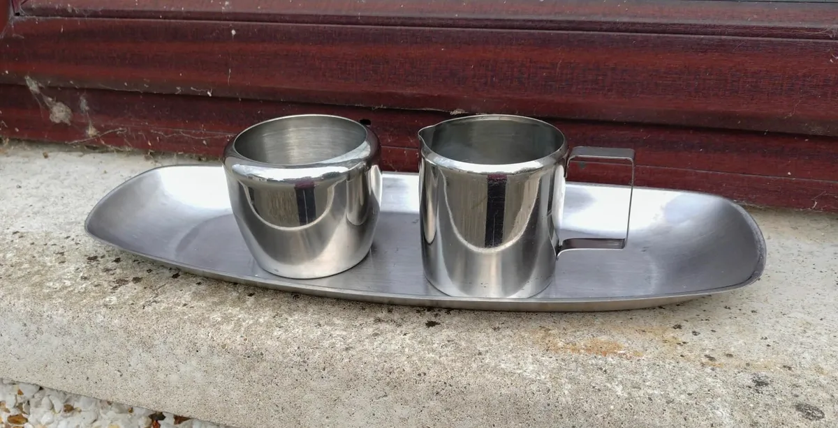 STAINLESS STEEL TRAY, SUGAR & MILK JUG. - Image 1