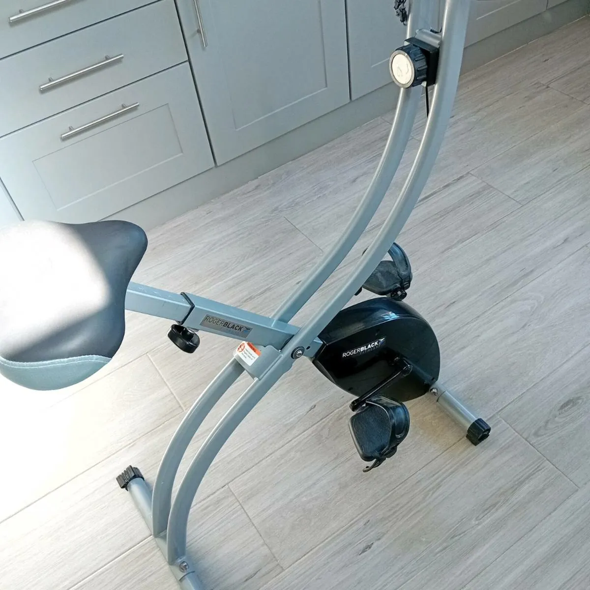 Exercise bike - Image 4