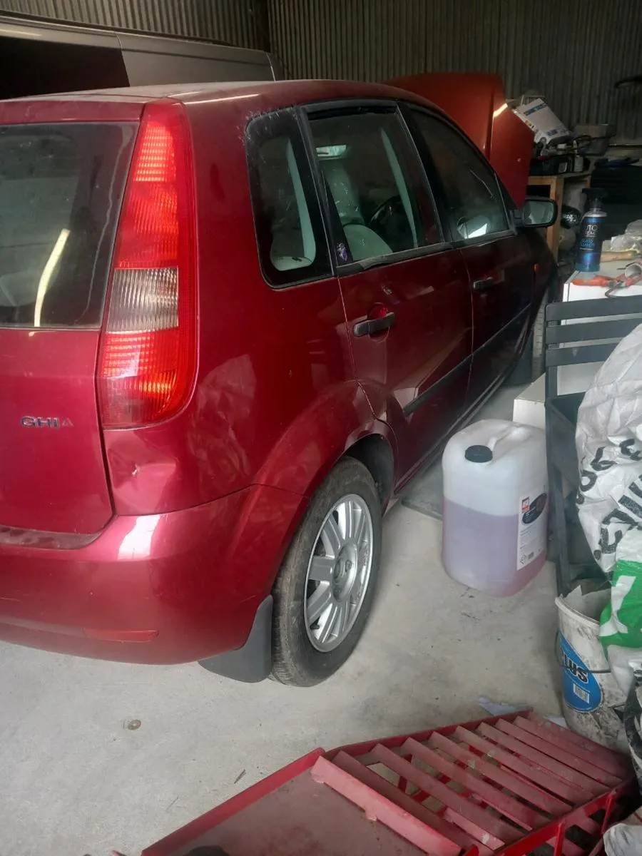03 Ford Fiesta Ghia - Image 1