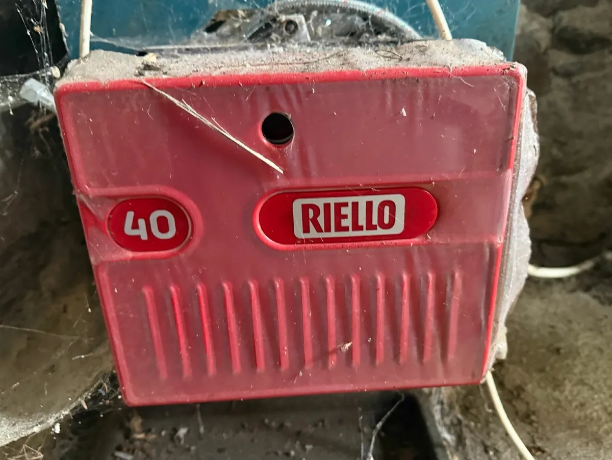 Oil boiler and Riello 40 burner - Image 2