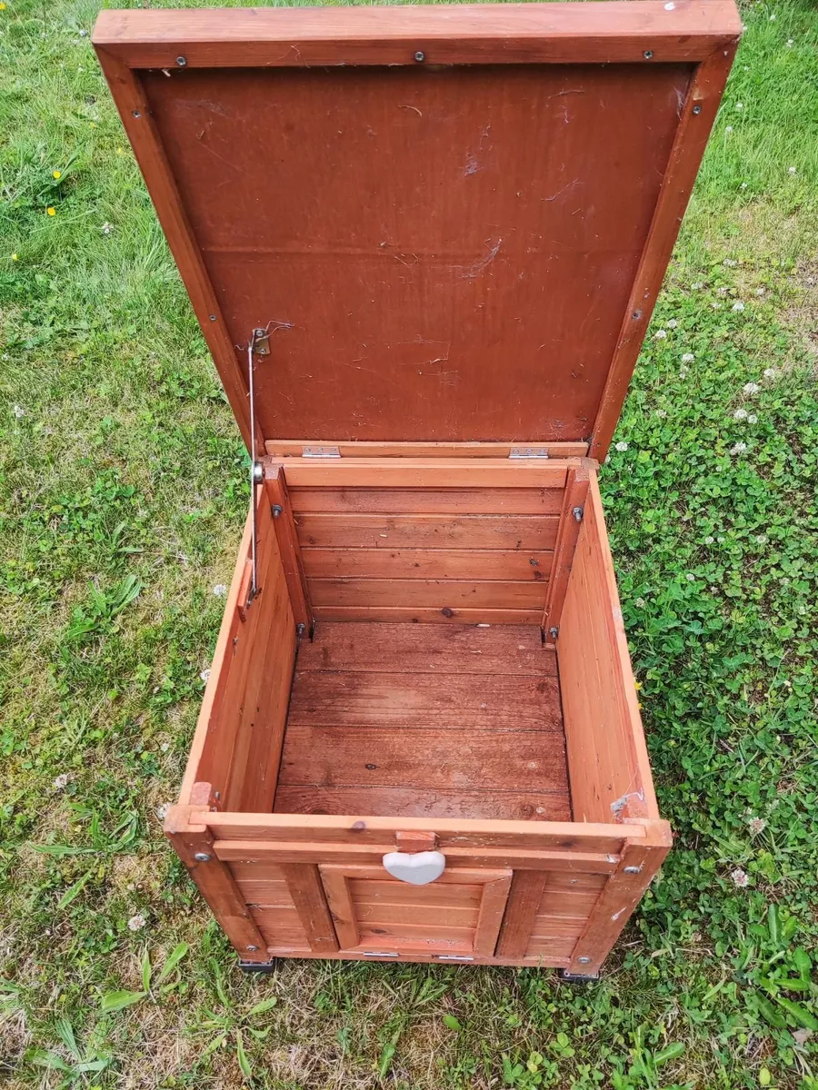 Cat House - Image 3
