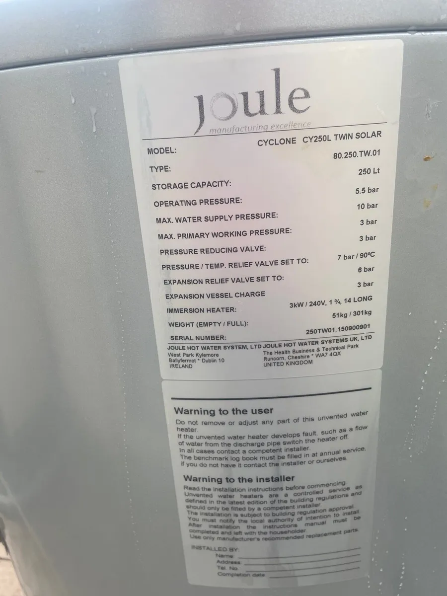 Joule cylinder 250l pump and controller - Image 2