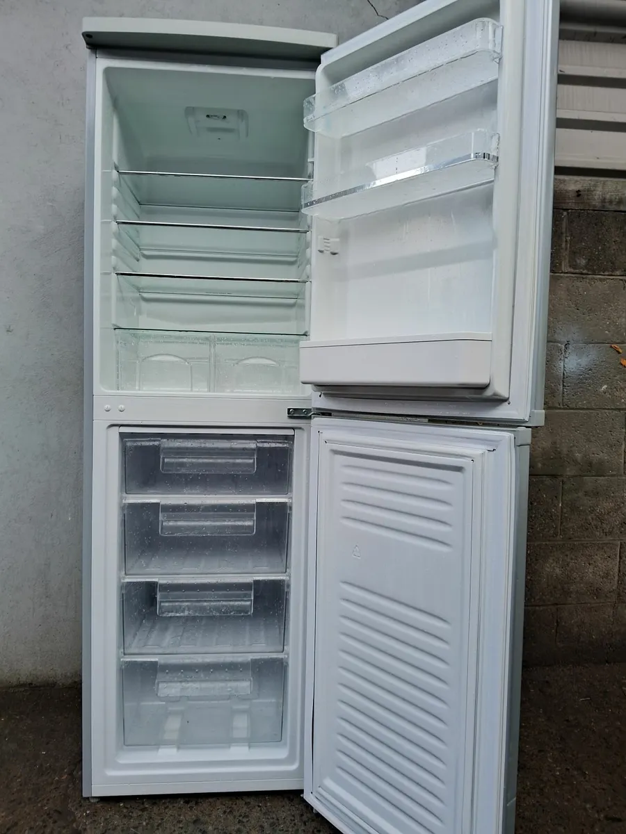 FRIDGE AND FREEZER 50/50 - Image 3