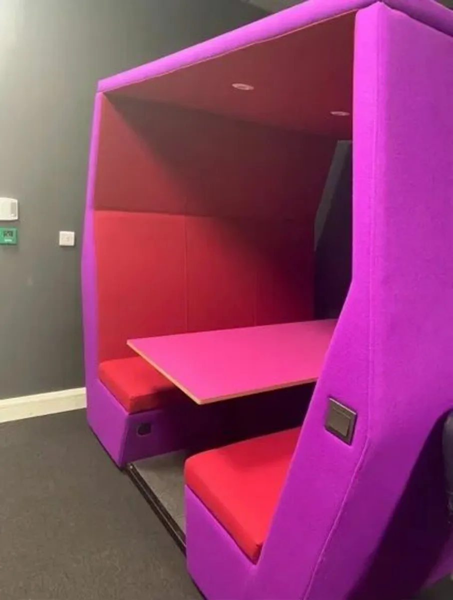 Seating pod